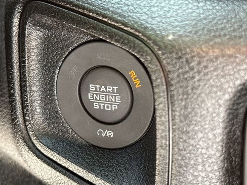 Used 2024 Jeep Wrangler Unlimited w/ Convenience Group AWD/4WD image 34