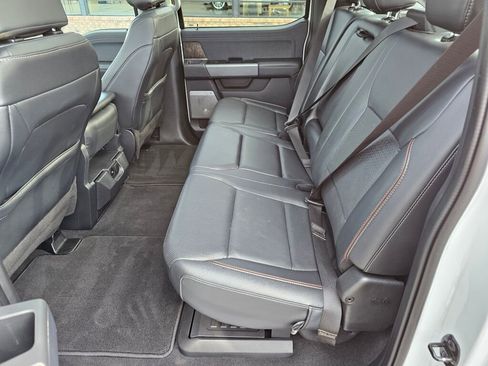 Used 2024 Ford F350 Lariat image 10