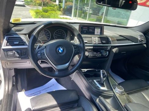 Used 2018 BMW 330i xDrive Sedan AWD/4WD image 12