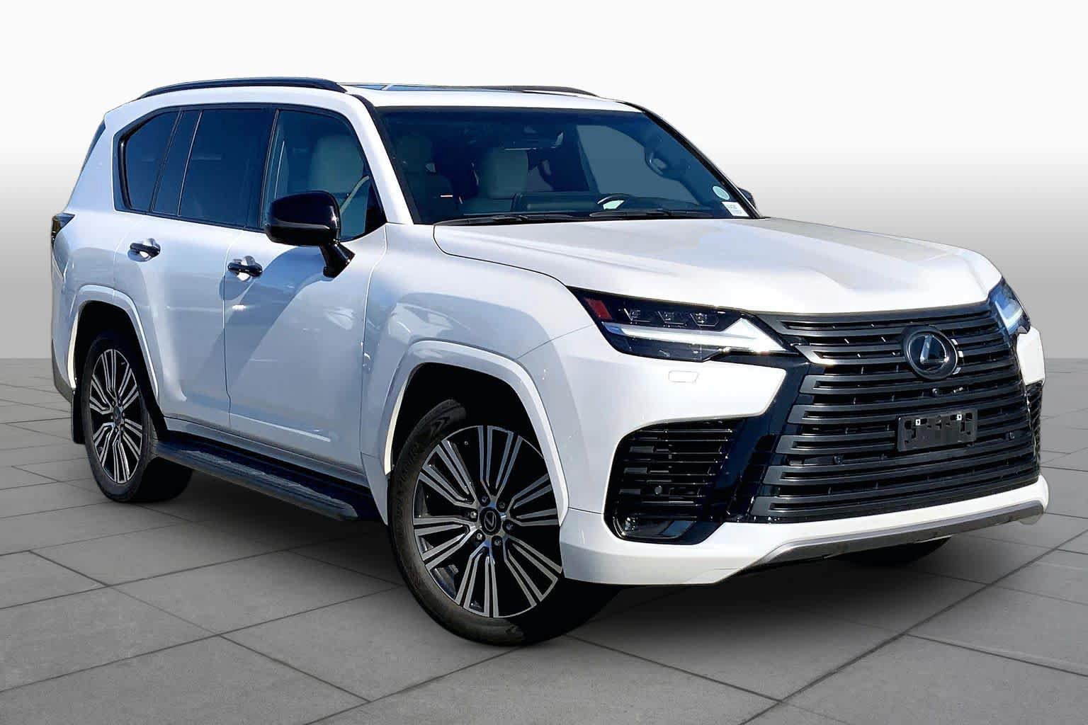 Used 2024 Lexus LX 600 4WD w/ Appearance Package image 2