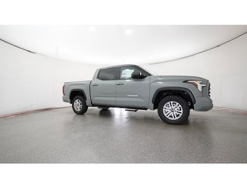New 2025 Toyota Tundra SR5 w/ SR5 Premium Package AWD/4WD image 28