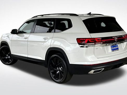New 2026 Volkswagen Atlas SE image 13