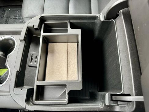 Used 2021 Chevrolet Tahoe LT image 31