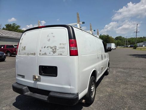 Used 2016 Chevrolet Express 2500 RWD image 6