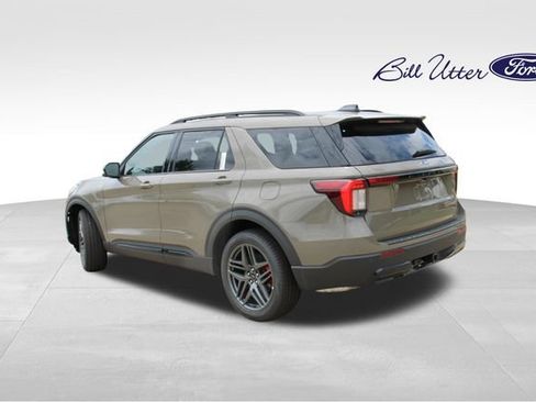 New 2026 Ford Explorer ST-Line w/ ST-Line Street Pack RWD image 4