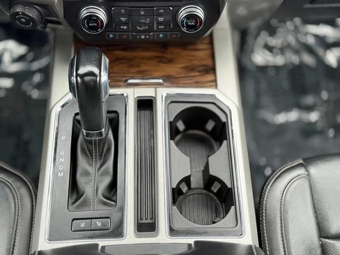 Used 2019 Ford F150 Lariat w/ Equipment Group 502A Luxury AWD/4WD image 19
