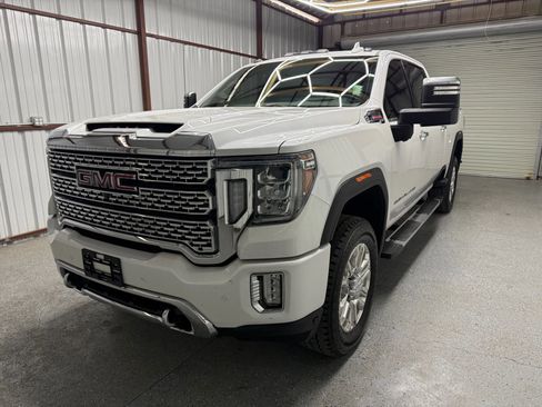 Used 2020 GMC Sierra 2500 Denali w/ Denali Ultimate Package image 3