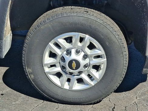 Used 2025 Chevrolet Silverado 2500 LT w/ Convenience Package image 8