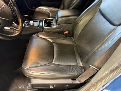 Used 2022 Chrysler 300 Touring L w/ Safetytec Plus Group image 24