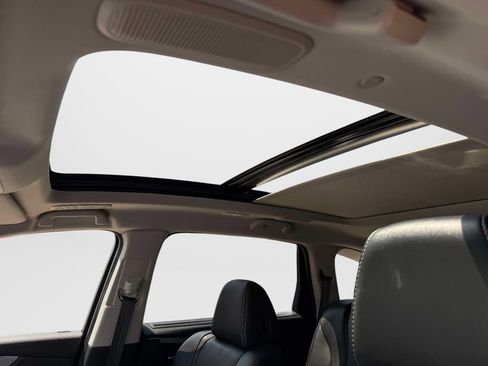Certified 2025 Acura MDX FWD w/ Technology Package image 18
