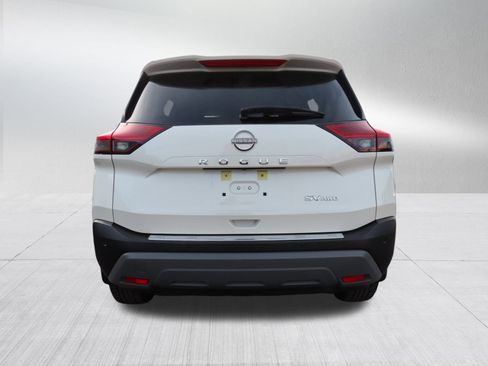 Used 2023 Nissan Rogue SV image 5