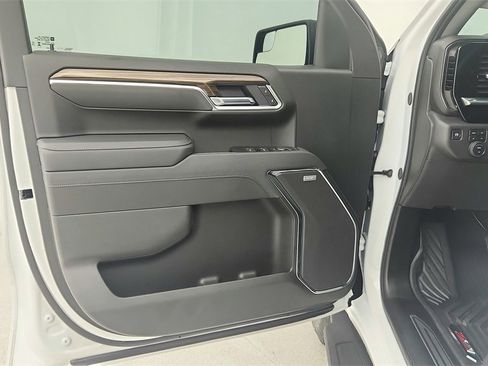 Certified 2025 Chevrolet Silverado 1500 LT Trail Boss w/ Convenience Package II image 25