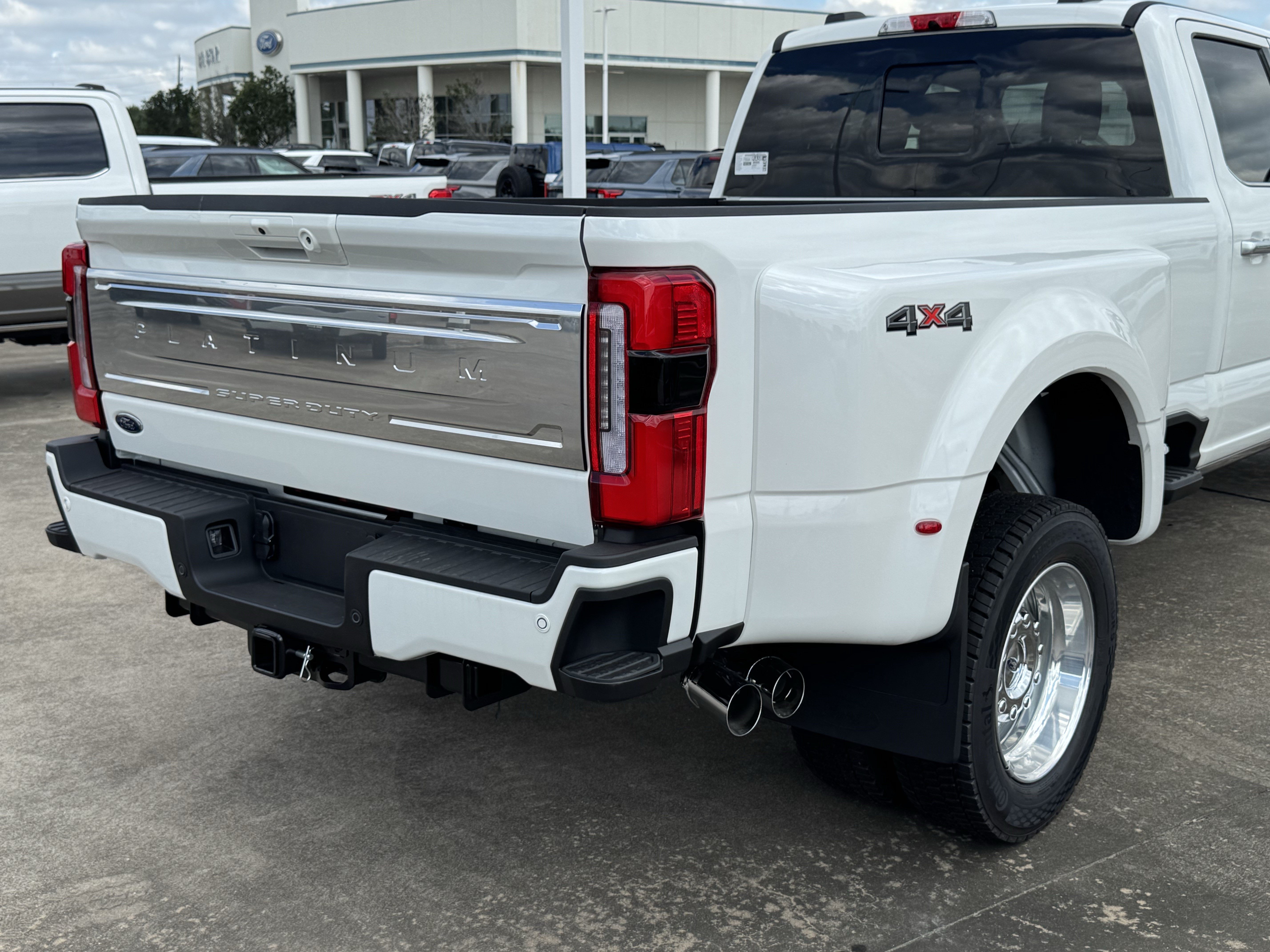 New 2026 Ford F450 Platinum w/ Platinum Plus Package AWD/4WD image 7