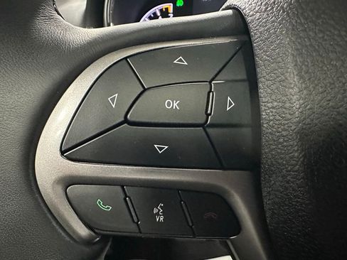 Used 2018 Jeep Grand Cherokee Limited AWD/4WD image 19