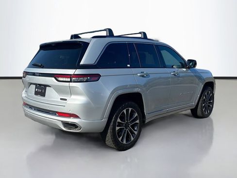 Used 2024 Jeep Grand Cherokee Overland w/ Advanced Protech Group III AWD/4WD image 3