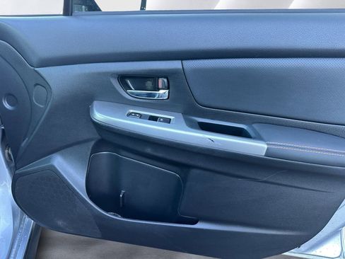 Used 2017 Subaru Crosstrek 2.0i Limited w/ Popular Package #2 image 15