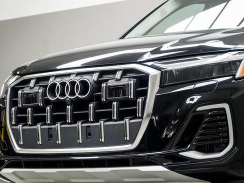 Used 2025 Audi Q7 3.0T Premium Plus AWD/4WD image 2