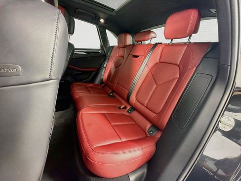 Used 2024 Porsche Macan AWD/4WD image 23