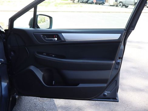 Used 2017 Subaru Outback 2.5i Premium image 26