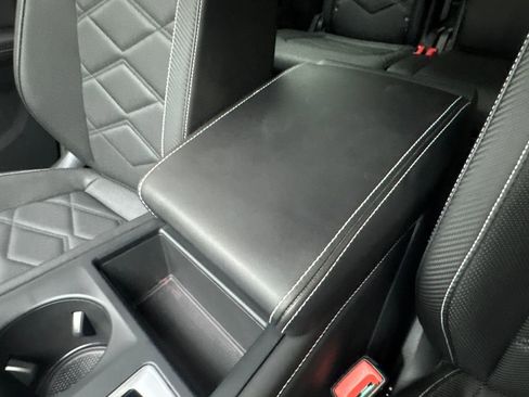 Used 2025 Volkswagen Atlas Cross Sport SE FWD image 68