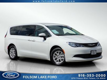 Used 2018 Chrysler Pacifica LX