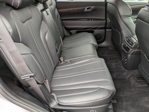 Used 2024 Genesis GV80 2.5T image 13