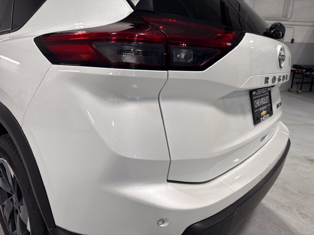 Used 2024 Nissan Rogue SV AWD/4WD image 49