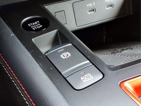 New 2026 Nissan Kicks SR AWD/4WD image 16