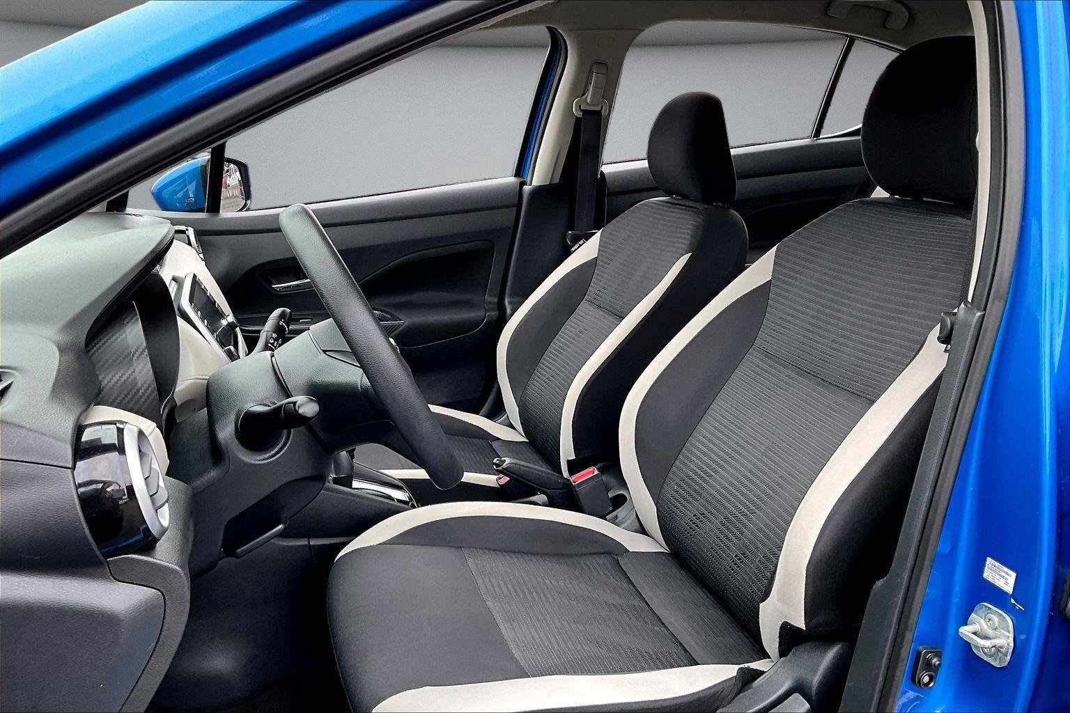 Used 2021 Nissan Versa SV FWD image 21
