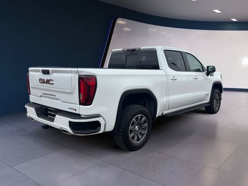 Used 2024 GMC Sierra 1500 AT4 w/ Technology Package AWD/4WD image 5