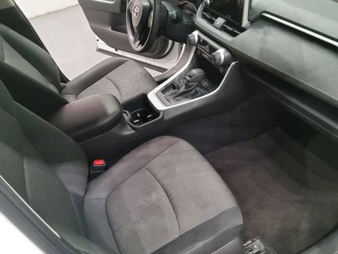 Used 2024 Toyota RAV4 XLE FWD image 15