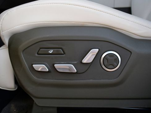 Used 2024 Hyundai Santa Fe Calligraphy FWD image 14
