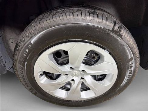 Used 2025 Toyota RAV4 LE FWD image 19