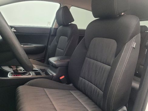 Used 2020 Kia Sportage LX image 17