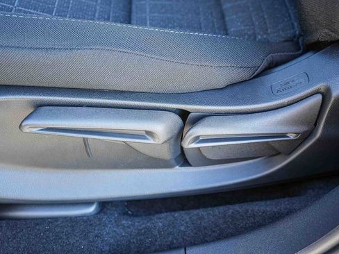 New 2026 Honda HR-V LX image 22