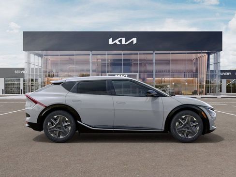 New 2025 Kia EV6 Light AWD/4WD image 7