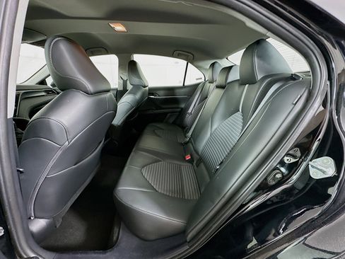 Used 2024 Toyota Camry SE image 25