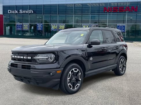 Used 2024 Ford Bronco Sport Outer Banks w/ Tech Package image 3