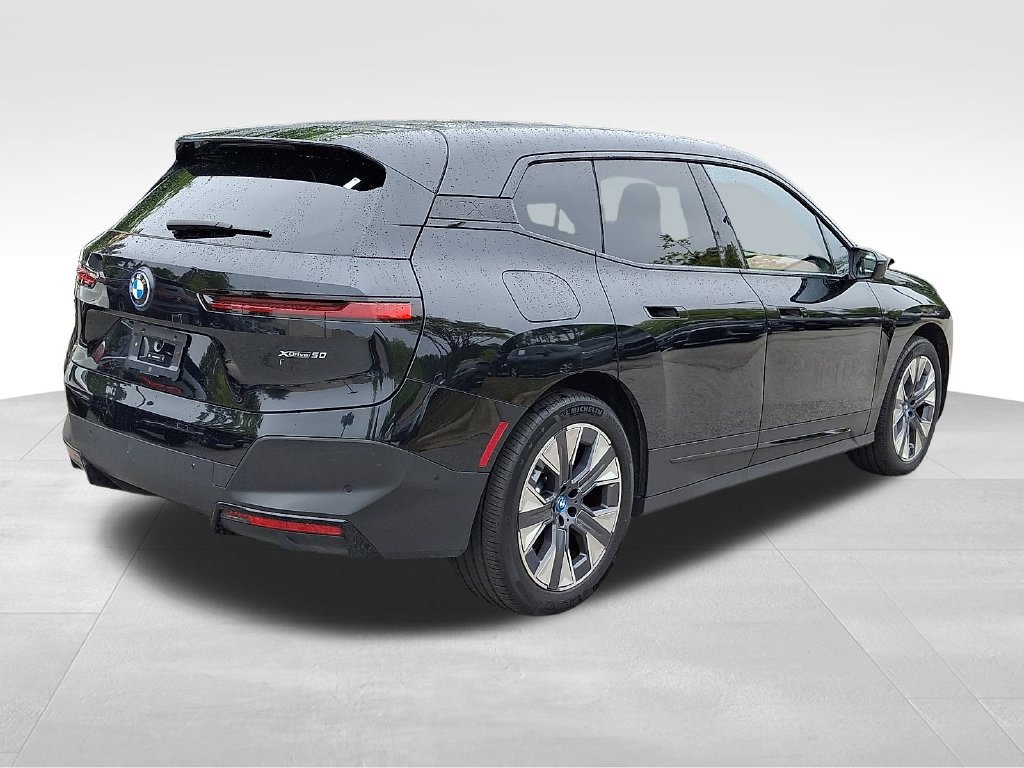 Used 2024 BMW iX xDrive50 w/ Convenience Package AWD/4WD image 6