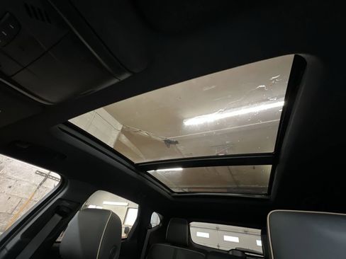 Used 2019 Chevrolet Blazer Premier w/ Sun and Wheels Package image 19