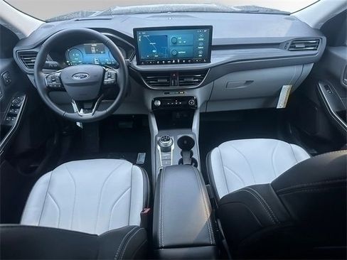 New 2026 Ford Escape SE w/ PHEV Premium Package FWD image 10