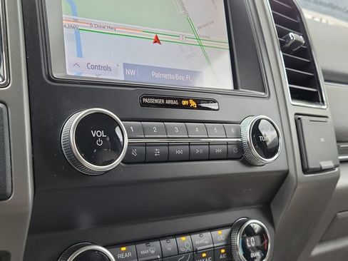 Used 2020 Ford Expedition XLT w/ Equipment Group 202A RWD image 28