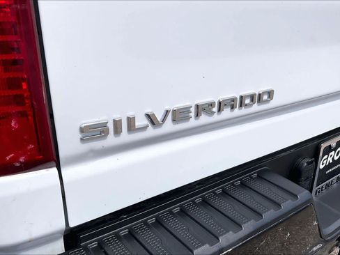 Used 2022 Chevrolet Silverado 2500 Custom w/ Custom Value Package AWD/4WD image 29
