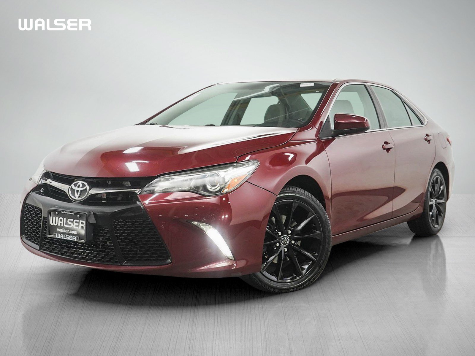 Used 2015 Toyota Camry XSE w/ Moonroof Package FWD image 1