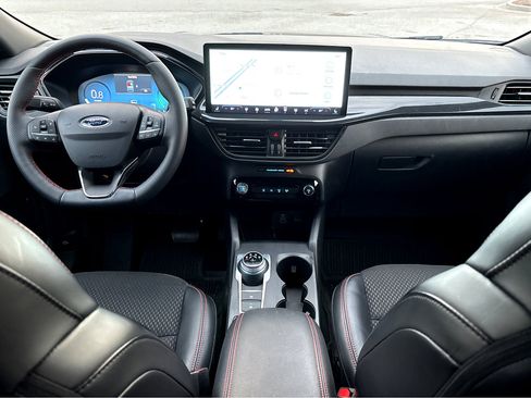 Used 2025 Ford Escape ST-Line Elite image 4