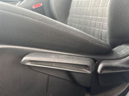 Used 2024 Honda HR-V LX image 3