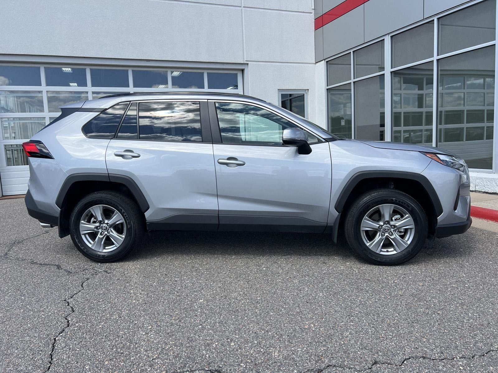 Used 2025 Toyota RAV4 XLE w/ Convenience Package AWD/4WD image 23