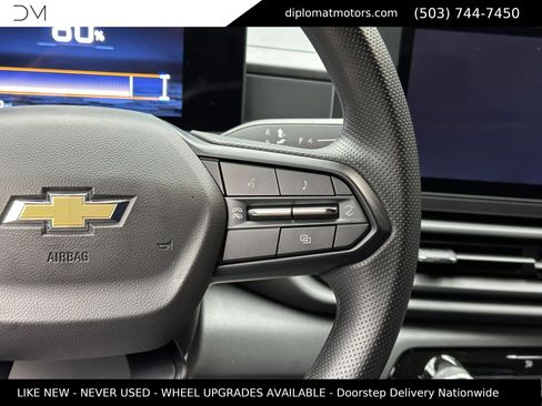 Used 2024 Chevrolet Silverado EV W/T AWD/4WD image 32