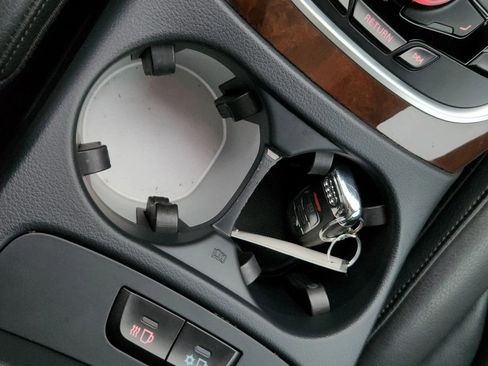 Used 2011 Audi Q5 3.2 Prestige image 11