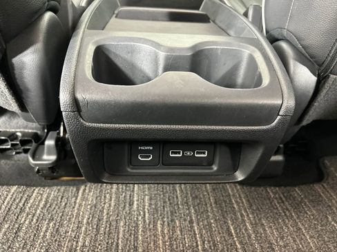 Used 2024 Honda Odyssey Elite image 16